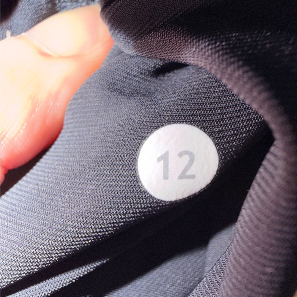 lululemon athletica Black Long Sleeve Top ❤️ Mesh Inserts - NWOT - Picture 13 of 13